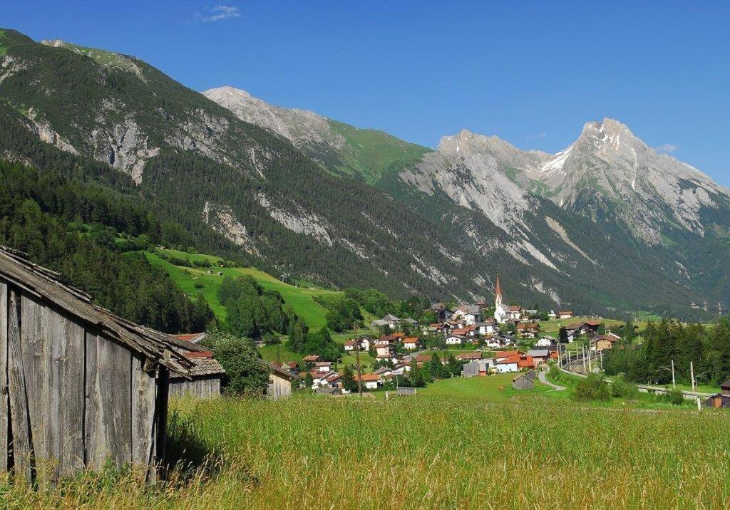 Haus Birgit Hotell Pettneu am Arlberg Eksteriør bilde