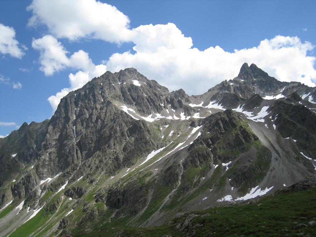 Haus Birgit Hotell Pettneu am Arlberg Eksteriør bilde