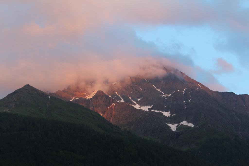 Haus Birgit Hotell Pettneu am Arlberg Eksteriør bilde