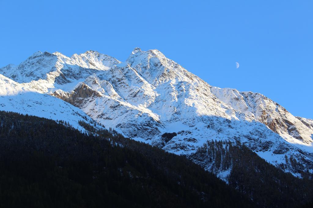 Haus Birgit Hotell Pettneu am Arlberg Rom bilde