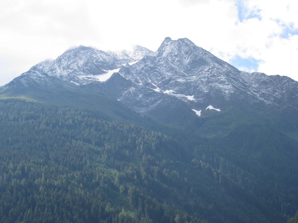 Haus Birgit Hotell Pettneu am Arlberg Eksteriør bilde