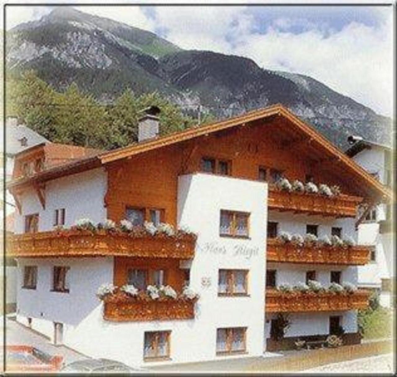 Haus Birgit Hotell Pettneu am Arlberg Eksteriør bilde