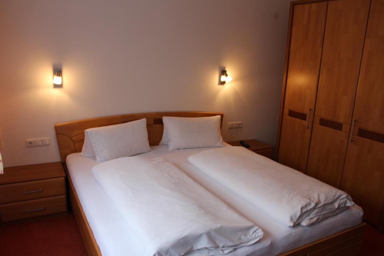 Haus Birgit Hotell Pettneu am Arlberg Eksteriør bilde